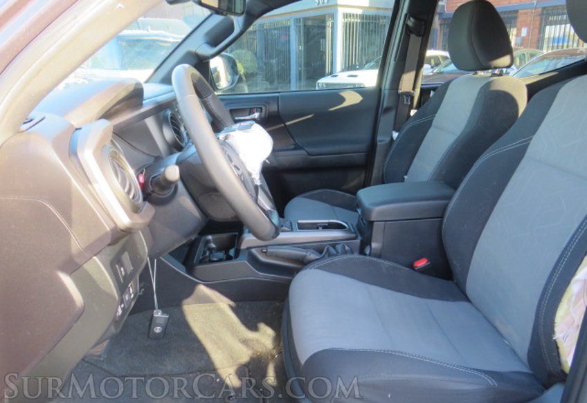 2021 Toyota Tacoma - Image 25