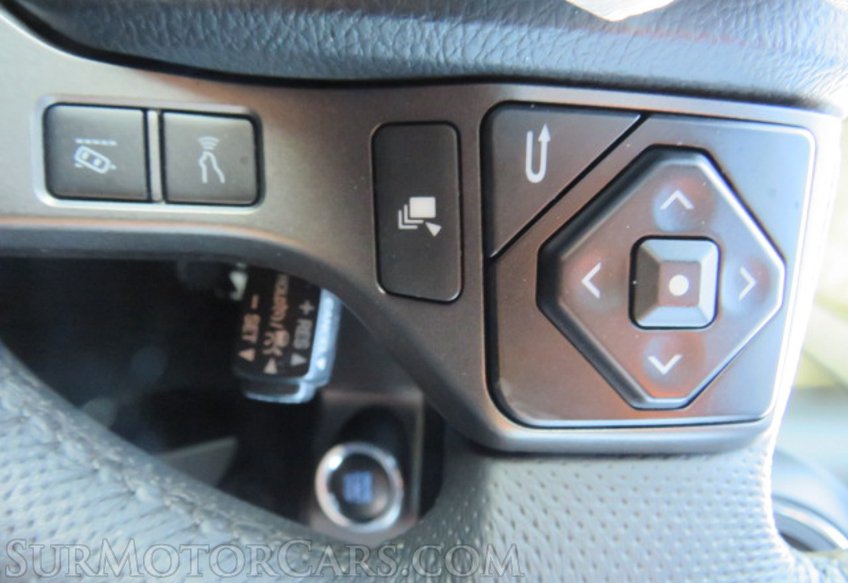 2021 Toyota Tacoma - Image 44