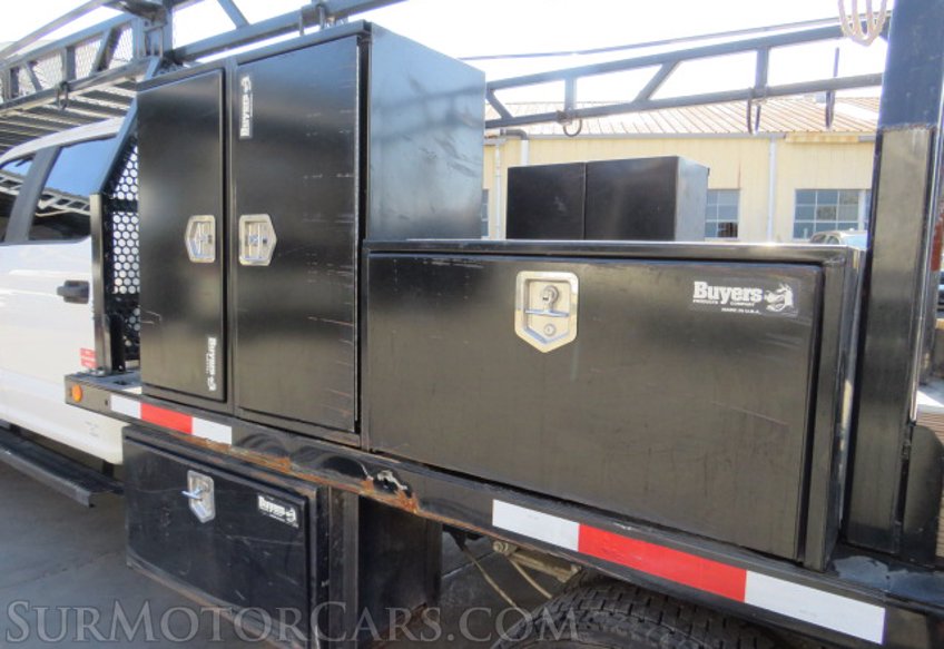 2020 Ford Super Duty F-550 DRW - Image 13