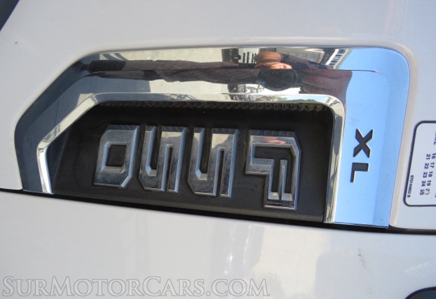 2020 Ford Super Duty F-550 DRW - Image 16