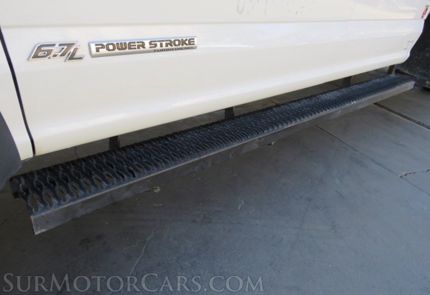 2020 Ford Super Duty F-550 DRW - Image 17