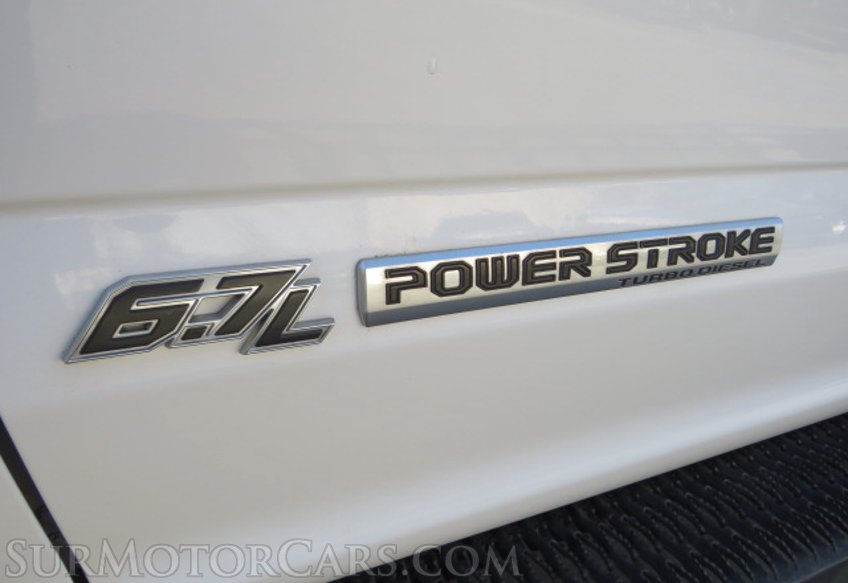 2020 Ford Super Duty F-550 DRW - Image 18