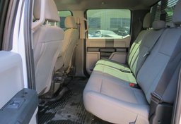 2020 Ford Super Duty F-550 DRW - Image 36