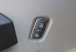 2020 Ford Super Duty F-550 DRW - Image 42