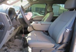 2020 Ford Super Duty F-550 DRW - Image 30