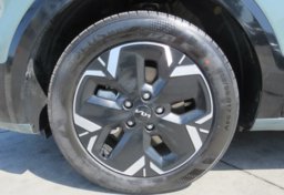 2023 Kia Niro EV - Image 19