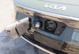 2023 Kia Niro EV - Image 20