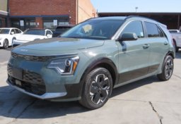 2023 Kia Niro EV - Image 3