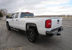 2017 GMC Sierra 2500HD - Image 5
