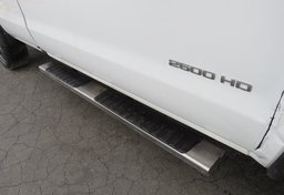 2017 GMC Sierra 2500HD - Image 21