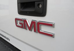 2017 GMC Sierra 2500HD - Image 22