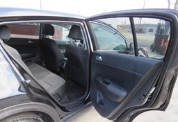 2022 Kia Sportage - Image 22