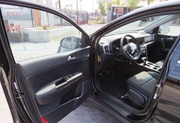 2022 Kia Sportage - Image 19