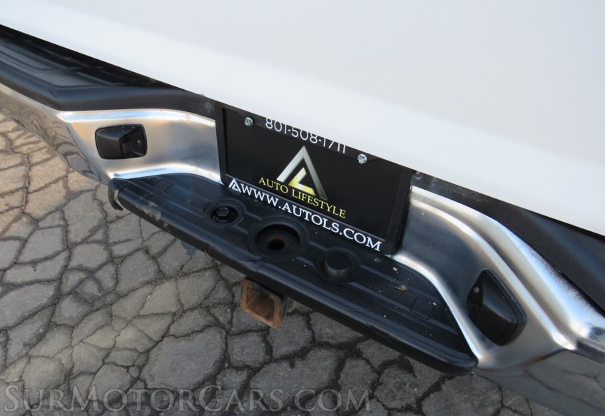 2015 Toyota Tacoma - Image 14