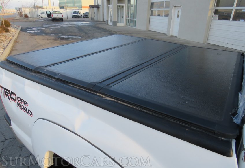 2015 Toyota Tacoma - Image 17