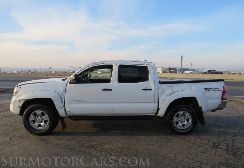 2015 Toyota Tacoma - Image 8