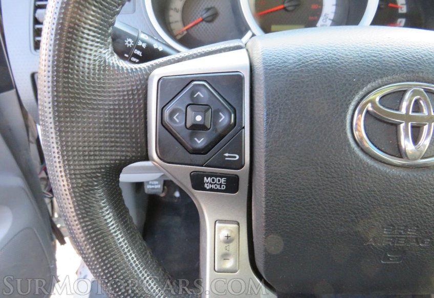 2015 Toyota Tacoma - Image 28