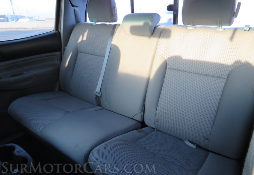 2015 Toyota Tacoma - Image 25