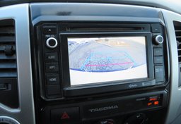 2015 Toyota Tacoma - Image 31