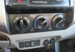 2015 Toyota Tacoma - Image 36