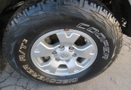 2015 Toyota Tacoma - Image 44