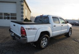 2015 Toyota Tacoma - Image 5