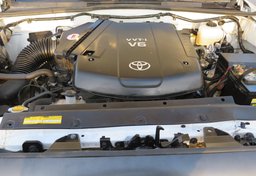 2015 Toyota Tacoma - Image 47