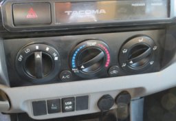 2015 Toyota Tacoma - Image 37