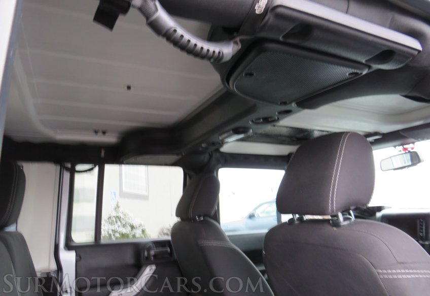 2015 Jeep Wrangler Unlimited - Image 36