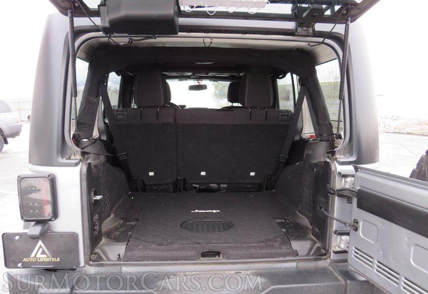 2015 Jeep Wrangler Unlimited - Image 39