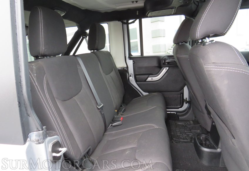 2015 Jeep Wrangler Unlimited - Image 38