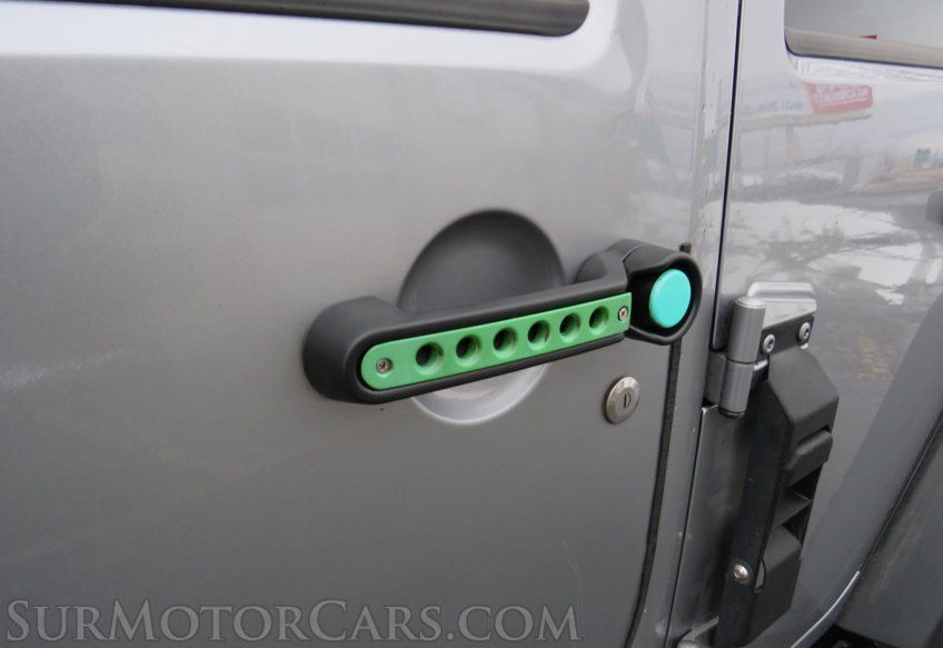 2015 Jeep Wrangler Unlimited - Image 30