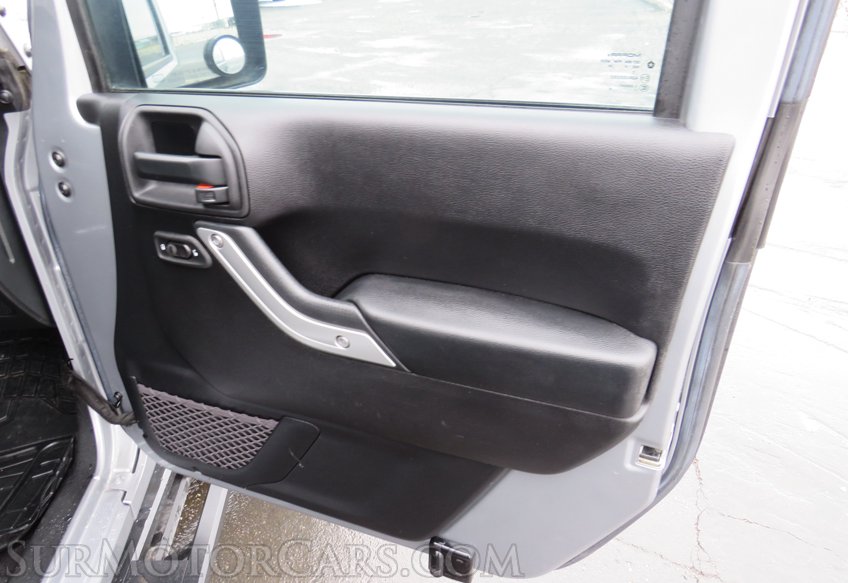 2015 Jeep Wrangler Unlimited - Image 55