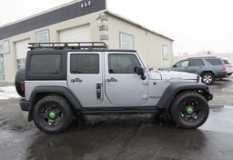 2015 Jeep Wrangler Unlimited - Image 9