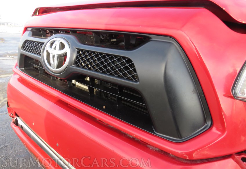 2015 Toyota Tacoma - Image 19