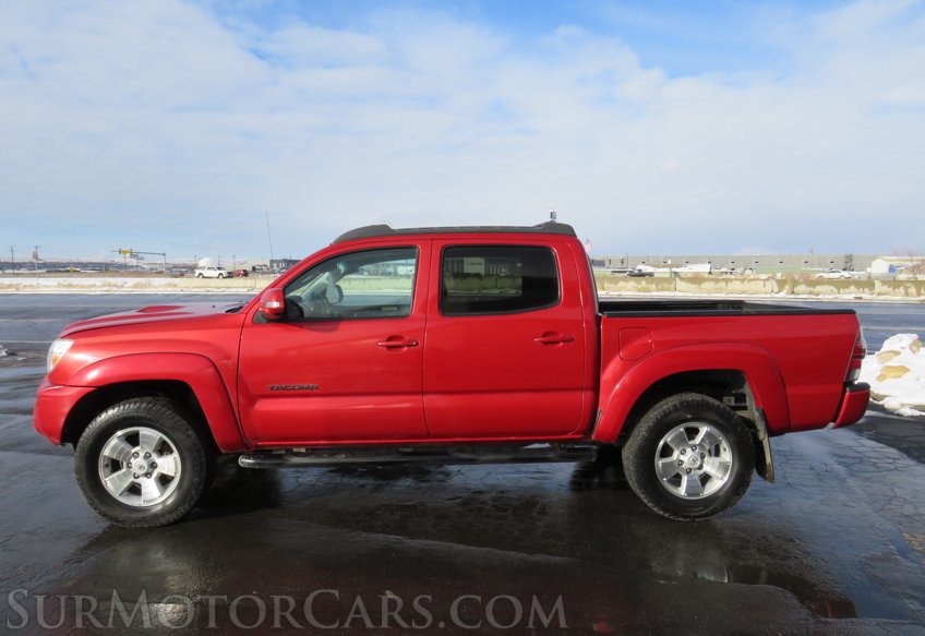 2015 Toyota Tacoma - Image 9