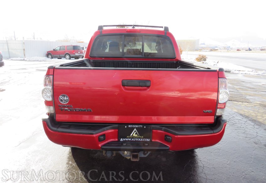 2015 Toyota Tacoma - Image 11