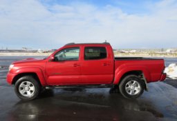2015 Toyota Tacoma - Image 9