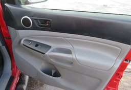 2015 Toyota Tacoma - Image 46