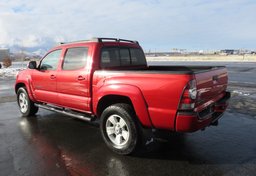 2015 Toyota Tacoma - Image 7