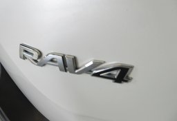 2014 Toyota RAV4 - Image 20