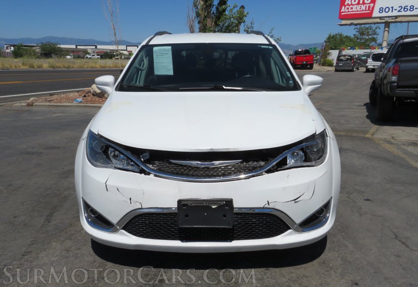 2020 Chrysler Pacifica - Image 11