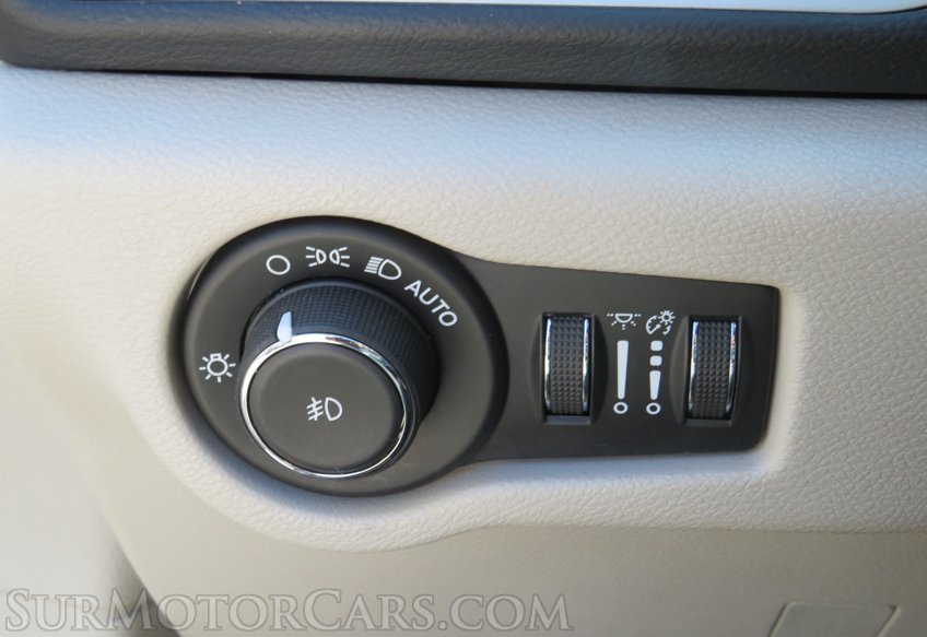 2020 Chrysler Pacifica - Image 47