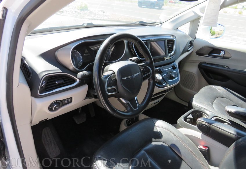 2020 Chrysler Pacifica - Image 22