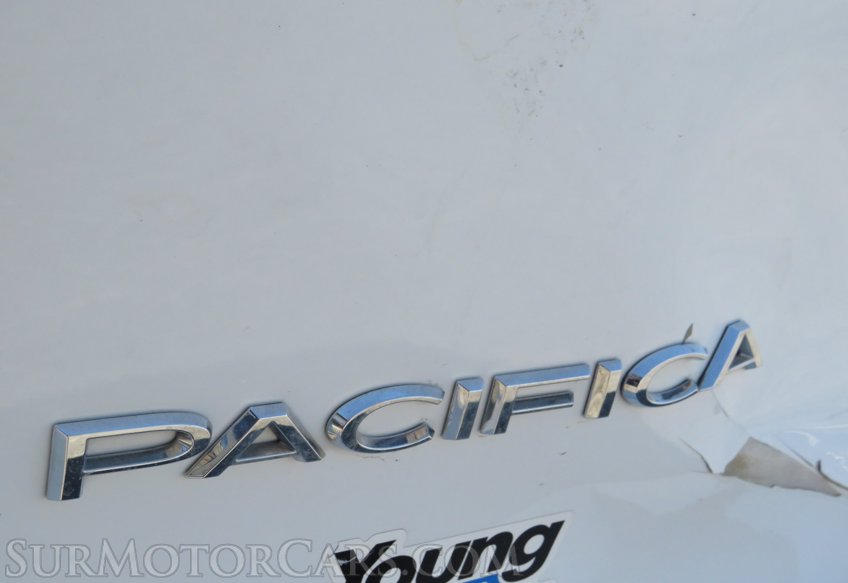 2020 Chrysler Pacifica - Image 19