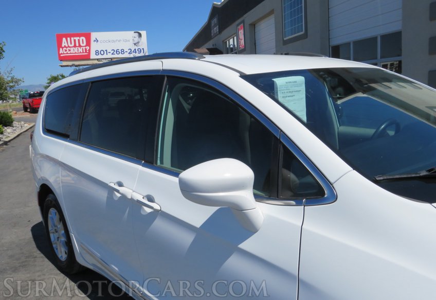 2020 Chrysler Pacifica - Image 13