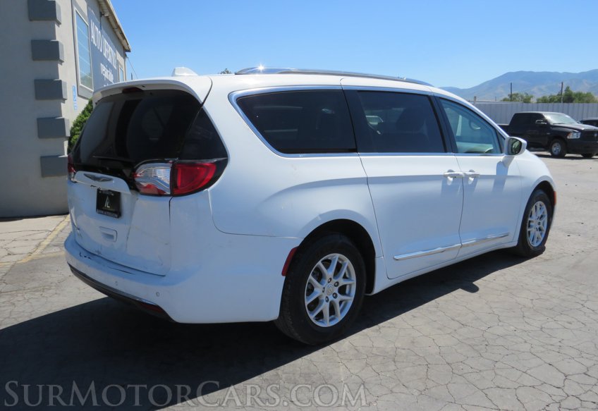 2020 Chrysler Pacifica - Image 5