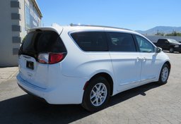 2020 Chrysler Pacifica - Image 7