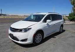 2020 Chrysler Pacifica - Image 2