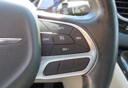 2020 Chrysler Pacifica - Image 37